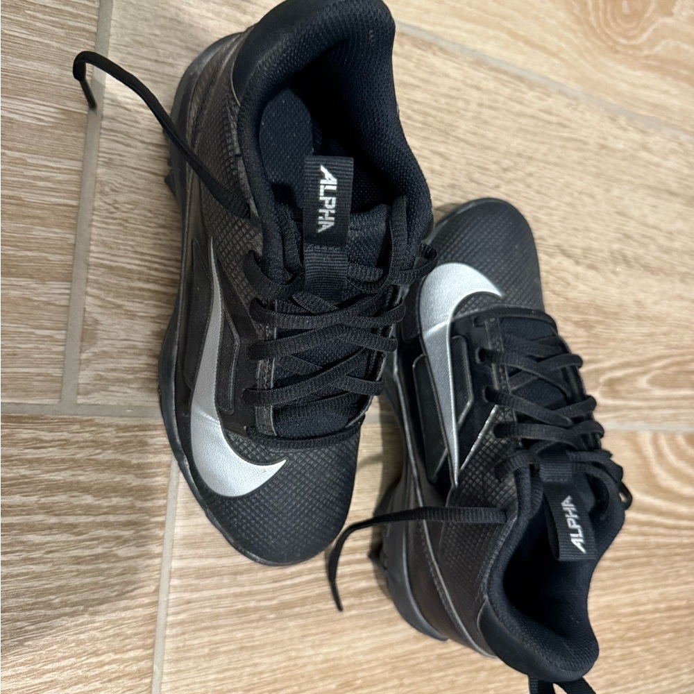 Nike Boys' Alpha Menace 4 Shark BG Football Cleats Football Cleats
